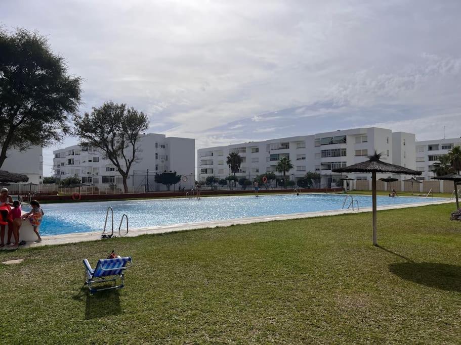 Apto. En La Playa Del Parque Natural Los Turunos El Puerto de Santa María Exterior foto